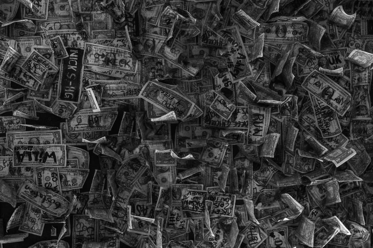 A lot of paper mony